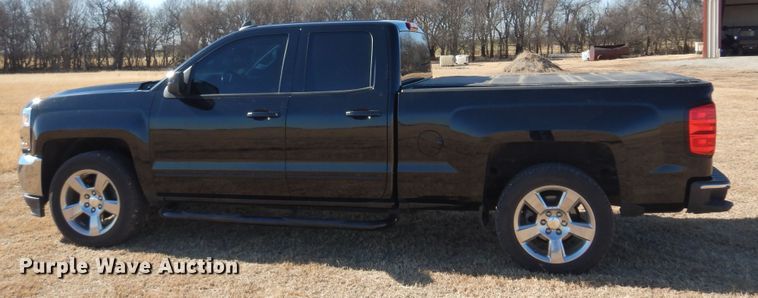 image for item JJ9687 2018 Chevrolet Silverado 1500  Double Cab pickup truck