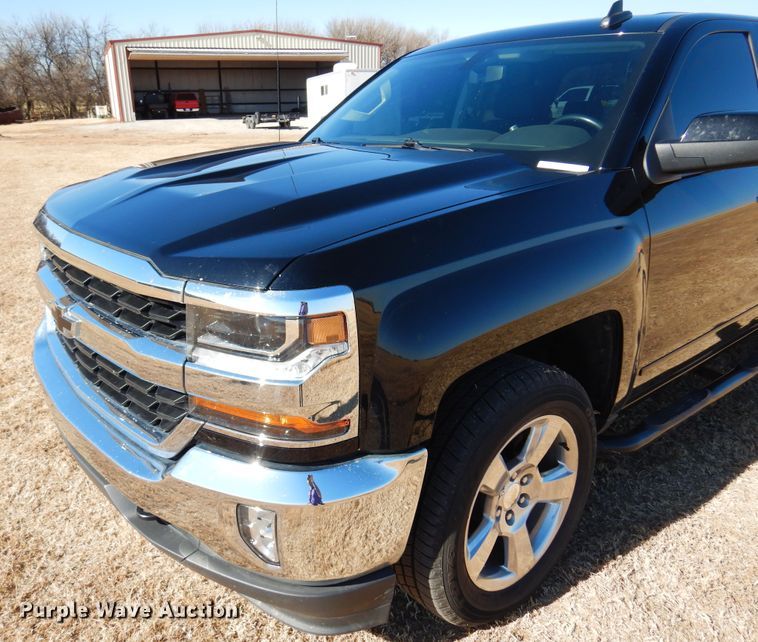 image for item JJ9687 2018 Chevrolet Silverado 1500  Double Cab pickup truck