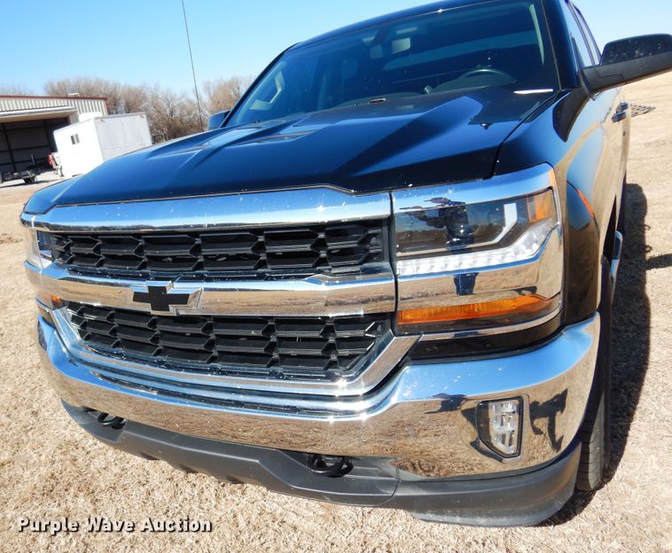 image for item JJ9687 2018 Chevrolet Silverado 1500  Double Cab pickup truck