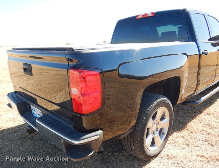 image for item JJ9687 2018 Chevrolet Silverado 1500  Double Cab pickup truck