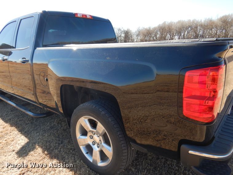 image for item JJ9687 2018 Chevrolet Silverado 1500  Double Cab pickup truck