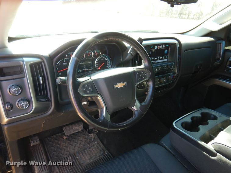 image for item JJ9687 2018 Chevrolet Silverado 1500  Double Cab pickup truck