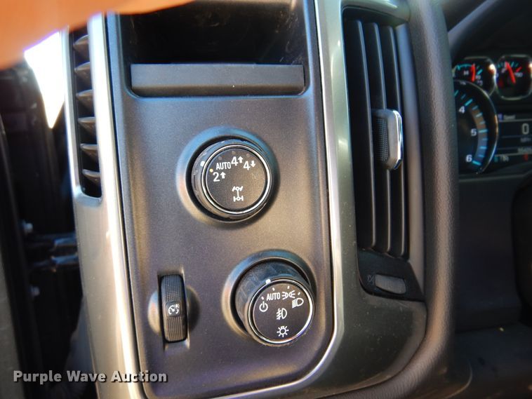 image for item JJ9687 2018 Chevrolet Silverado 1500  Double Cab pickup truck