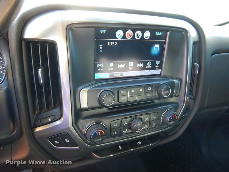 image for item JJ9687 2018 Chevrolet Silverado 1500  Double Cab pickup truck