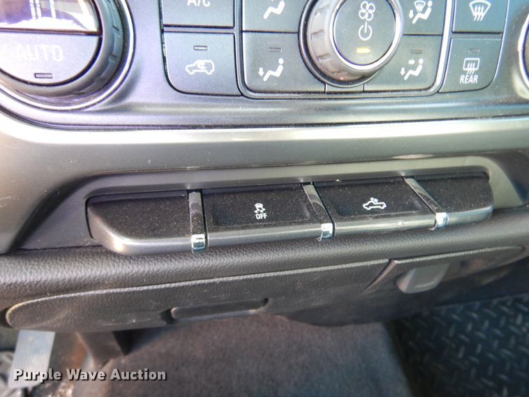 image for item JJ9687 2018 Chevrolet Silverado 1500  Double Cab pickup truck