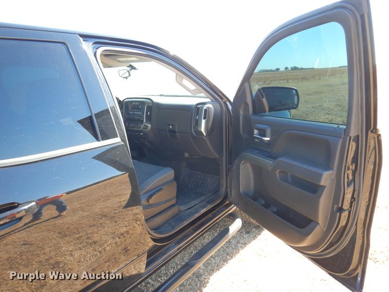 image for item JJ9687 2018 Chevrolet Silverado 1500  Double Cab pickup truck