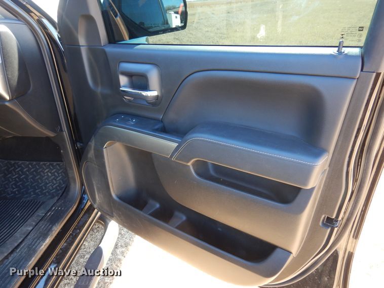 image for item JJ9687 2018 Chevrolet Silverado 1500  Double Cab pickup truck