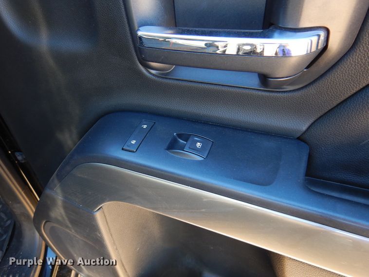 image for item JJ9687 2018 Chevrolet Silverado 1500  Double Cab pickup truck