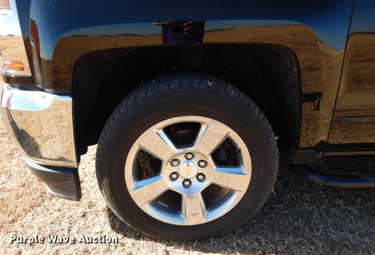 image for item JJ9687 2018 Chevrolet Silverado 1500  Double Cab pickup truck