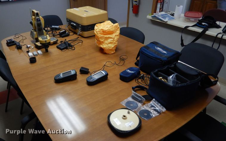 image for item JK9804 Surveying/mapping equipment