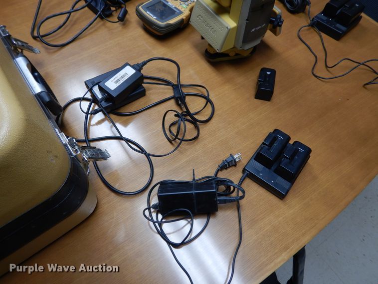 image for item JK9804 Surveying/mapping equipment