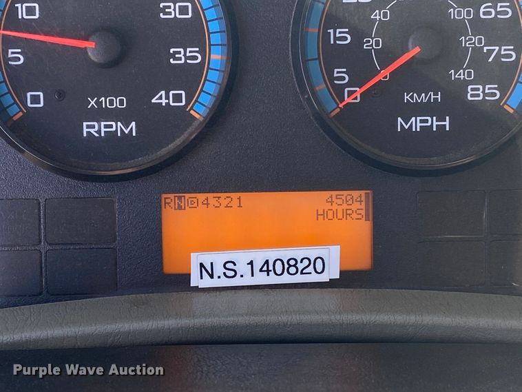 image for item JN9173 2012 International DuraStar 4400  flatbed truck