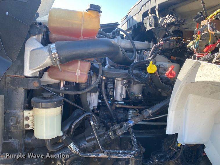 image for item JN9173 2012 International DuraStar 4400  flatbed truck