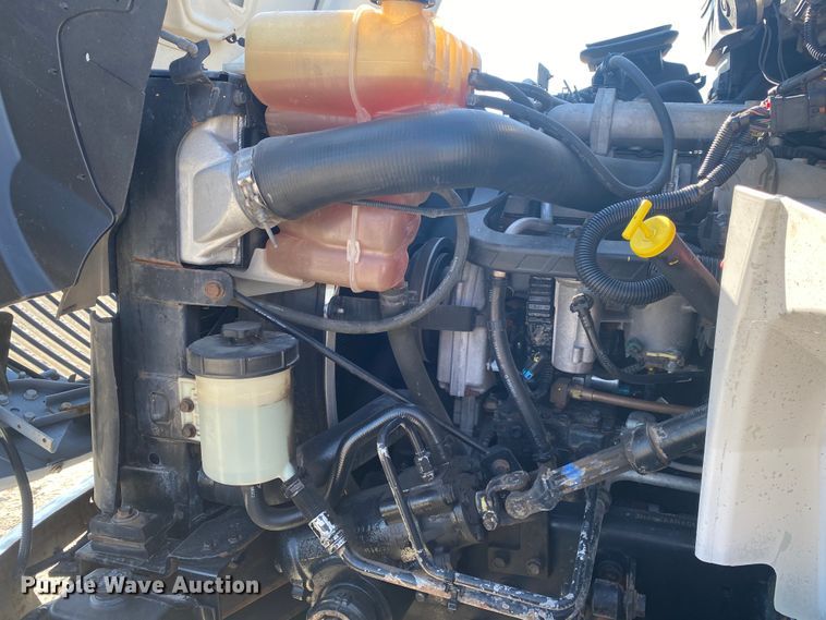 image for item JN9173 2012 International DuraStar 4400  flatbed truck