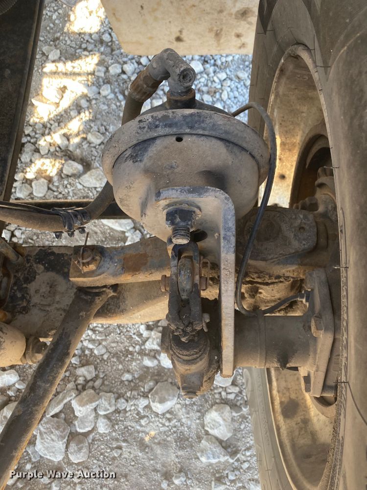 image for item JN9173 2012 International DuraStar 4400  flatbed truck