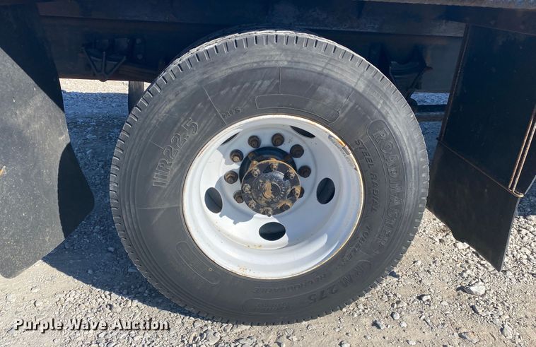 image for item JN9173 2012 International DuraStar 4400  flatbed truck