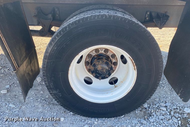 image for item JN9173 2012 International DuraStar 4400  flatbed truck