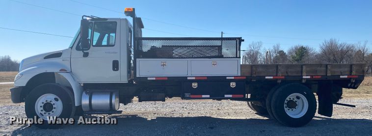 image for item JN9175 2010 International 4300  flatbed truck