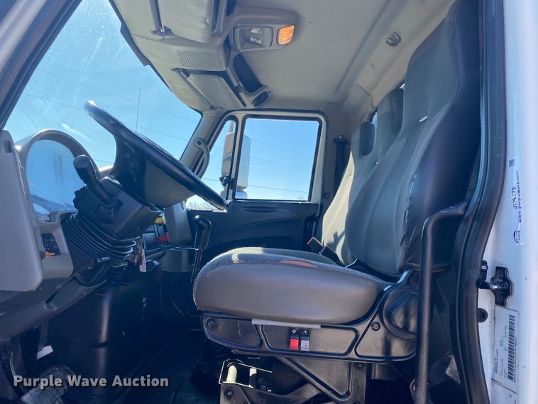 image for item JN9175 2010 International 4300  flatbed truck