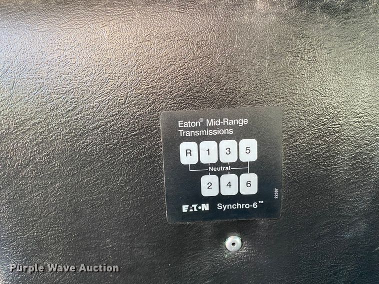 image for item JN9175 2010 International 4300  flatbed truck