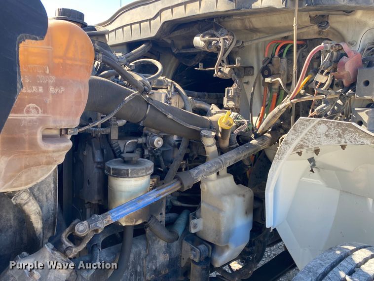 image for item JN9175 2010 International 4300  flatbed truck