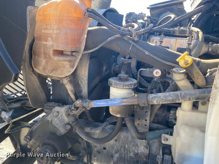 image for item JN9175 2010 International 4300  flatbed truck