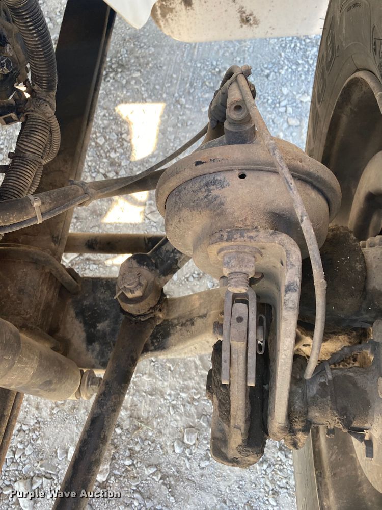 image for item JN9175 2010 International 4300  flatbed truck