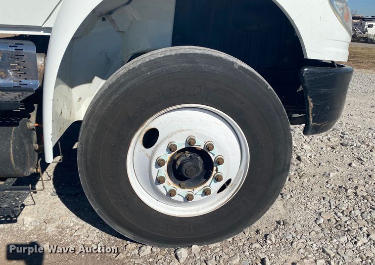 image for item JN9175 2010 International 4300  flatbed truck