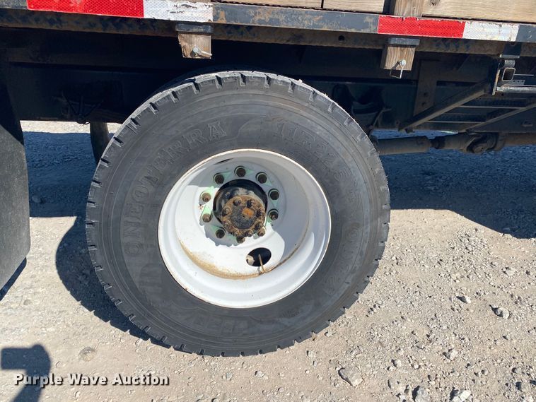 image for item JN9175 2010 International 4300  flatbed truck