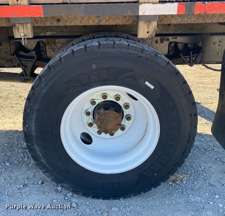 image for item JN9175 2010 International 4300  flatbed truck