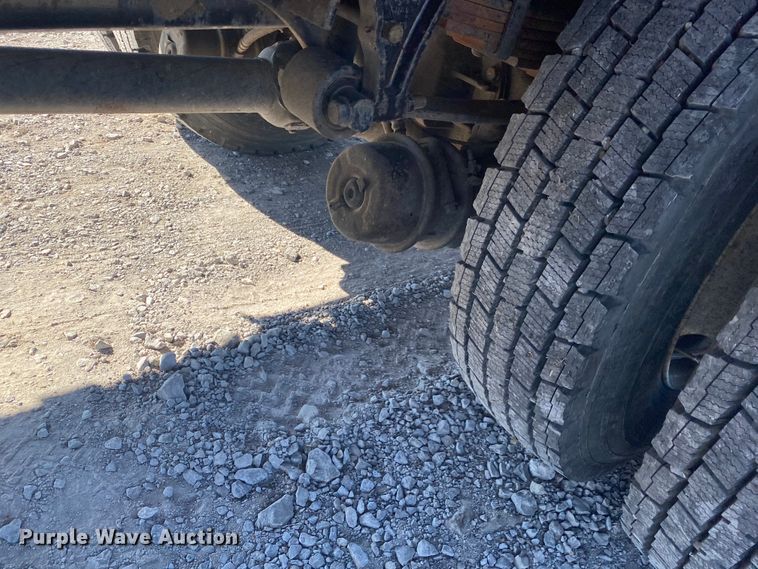 image for item JN9175 2010 International 4300  flatbed truck