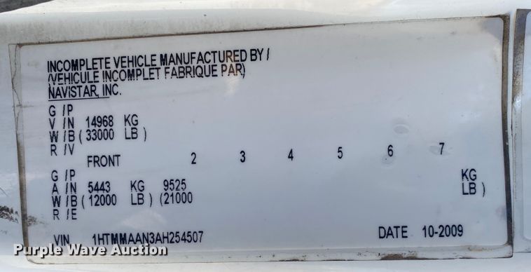 image for item JN9175 2010 International 4300  flatbed truck