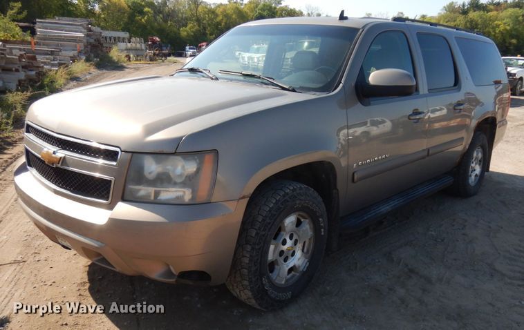 image for item JQ9195 2007 Chevrolet Suburban LT  SUV