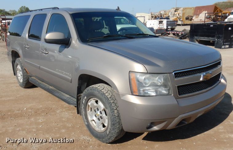 image for item JQ9195 2007 Chevrolet Suburban LT  SUV