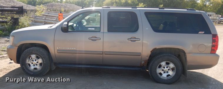 image for item JQ9195 2007 Chevrolet Suburban LT  SUV