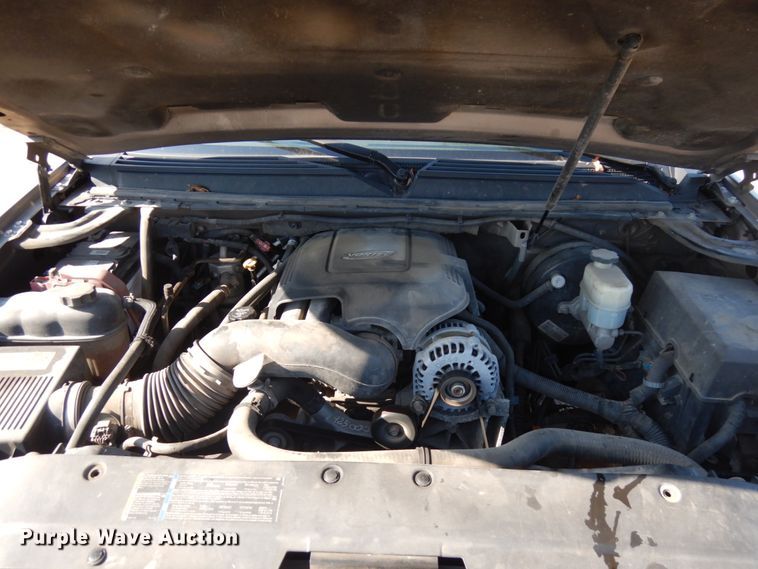 image for item JQ9195 2007 Chevrolet Suburban LT  SUV