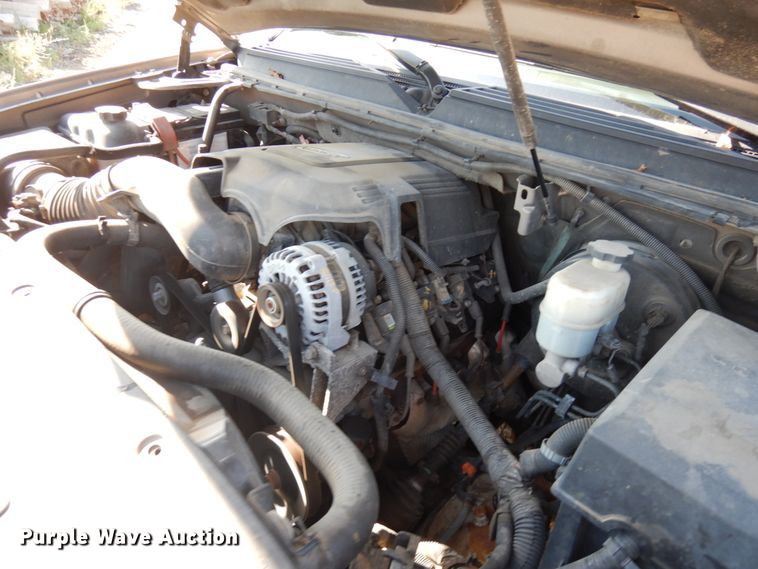 image for item JQ9195 2007 Chevrolet Suburban LT  SUV