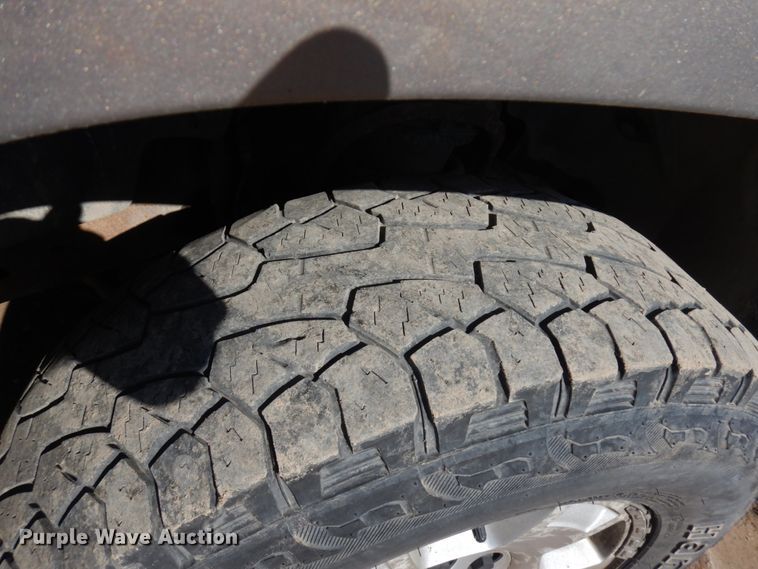 image for item JQ9195 2007 Chevrolet Suburban LT  SUV