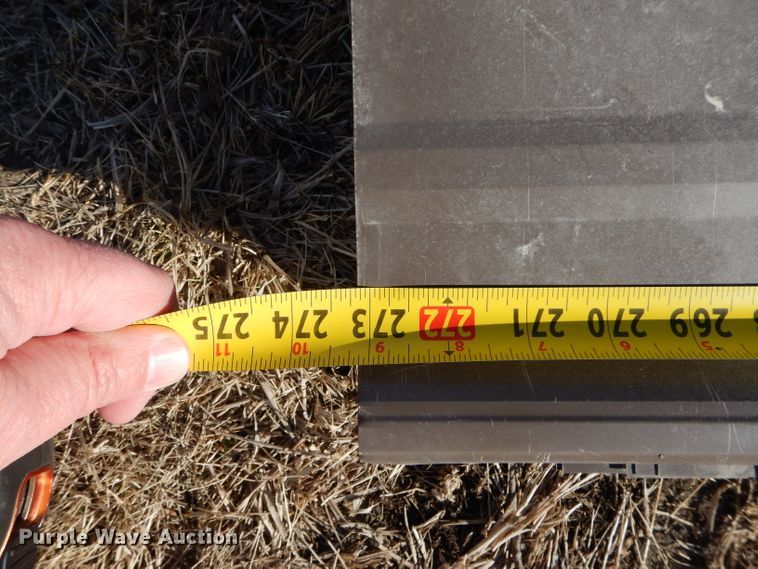 image for item JX9206 Approximately 50 sheets of metal siding/roofing