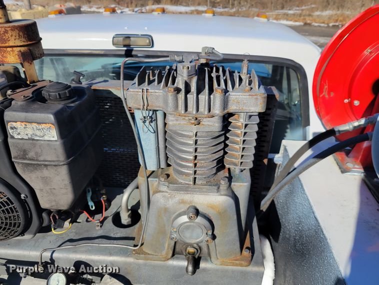 image for item KH9762 1992 Ford F450 Super Duty  utility / service truck