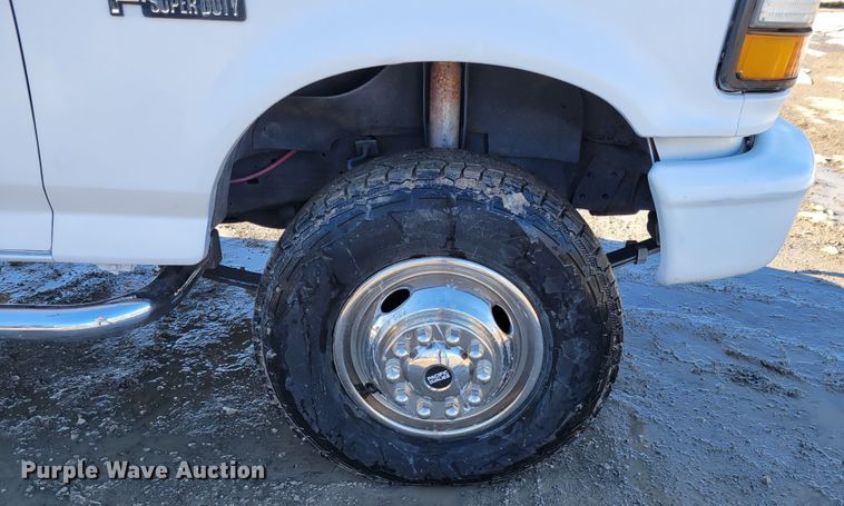 image for item KH9762 1992 Ford F450 Super Duty  utility / service truck