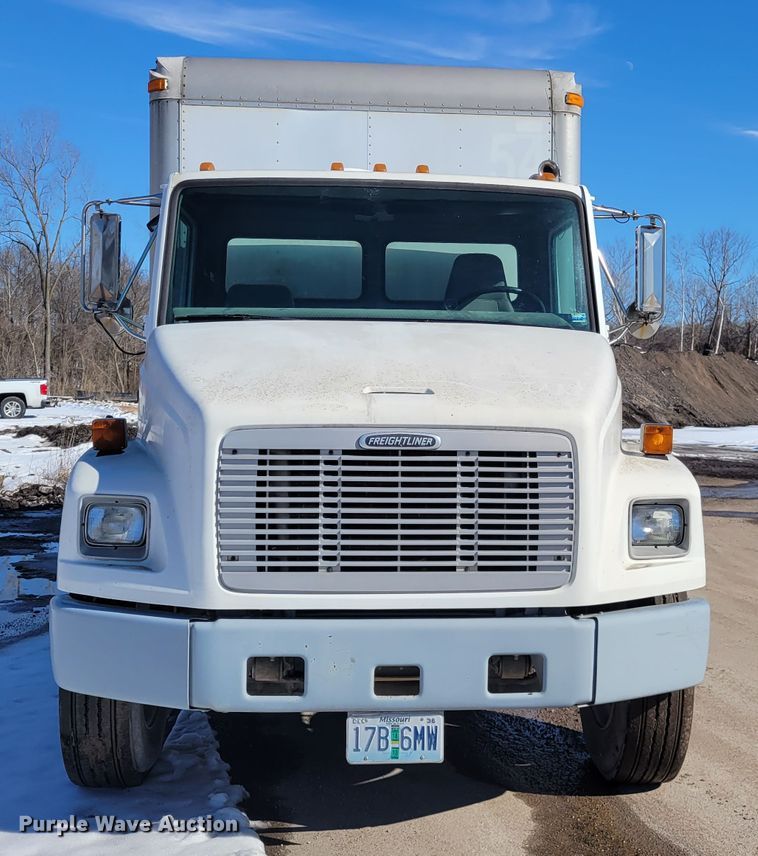 image for item KH9763 2003 Freightliner FL70  box truck