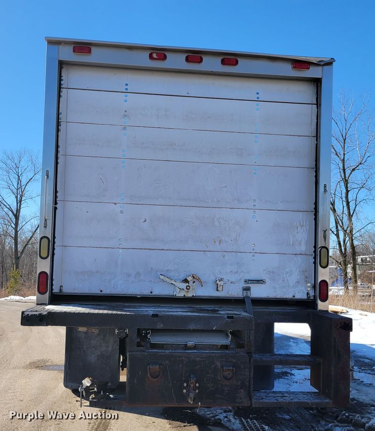 image for item KH9763 2003 Freightliner FL70  box truck