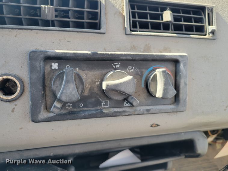 image for item KH9763 2003 Freightliner FL70  box truck