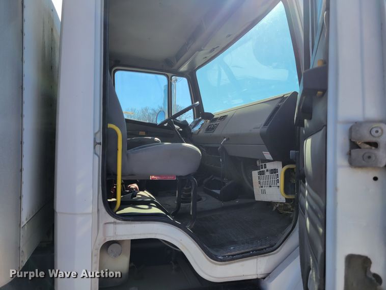 image for item KH9763 2003 Freightliner FL70  box truck
