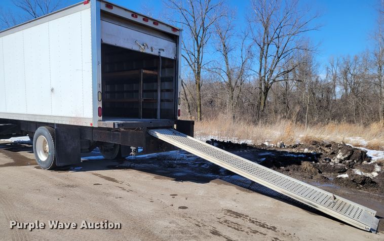 image for item KH9763 2003 Freightliner FL70  box truck