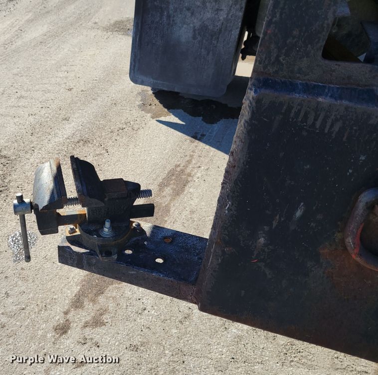 image for item KH9763 2003 Freightliner FL70  box truck