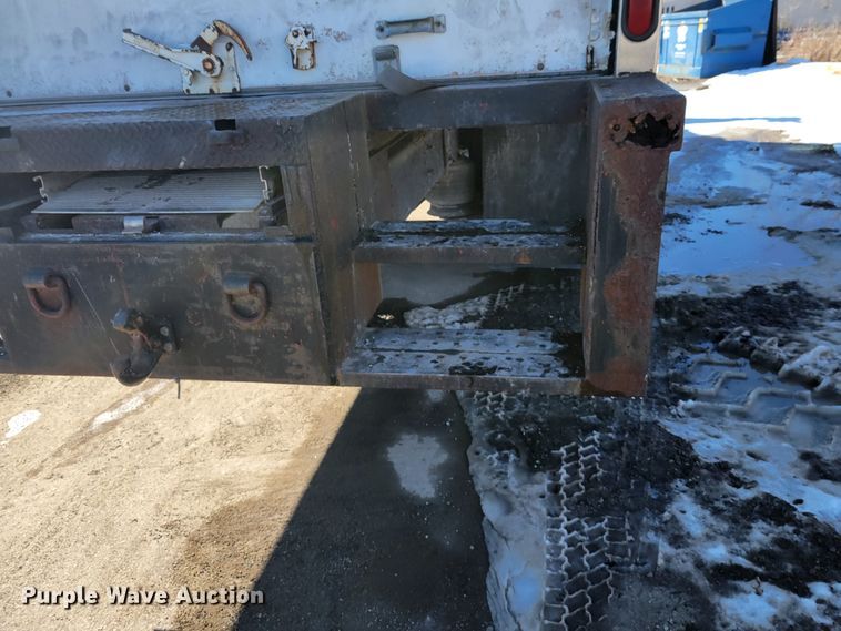 image for item KH9763 2003 Freightliner FL70  box truck