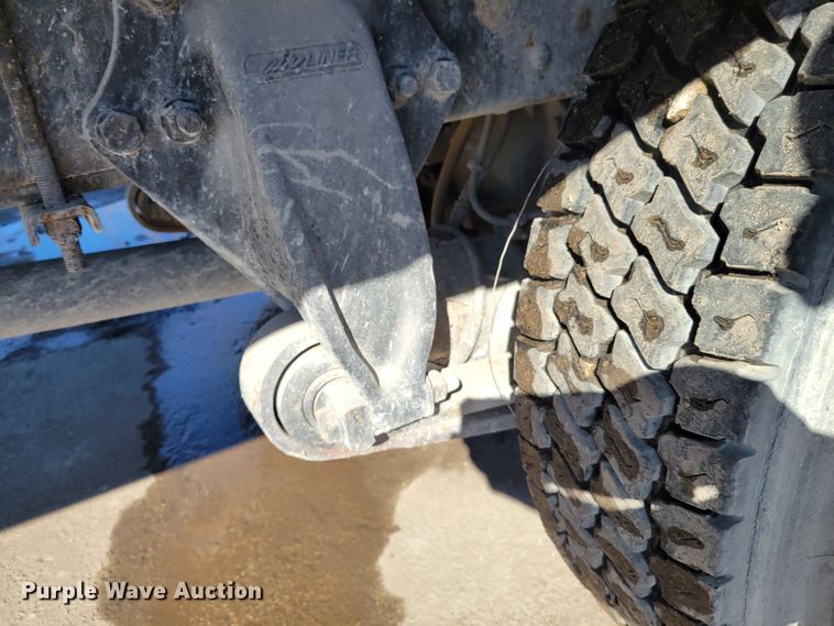 image for item KH9763 2003 Freightliner FL70  box truck