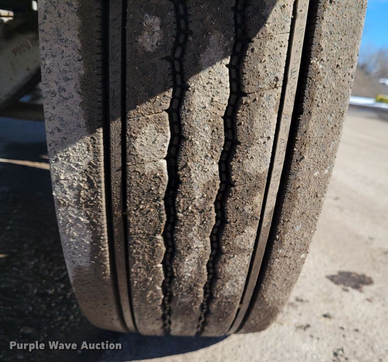 image for item KH9763 2003 Freightliner FL70  box truck